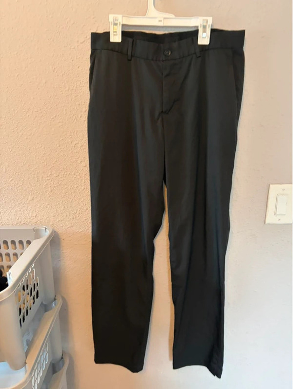 Men's Nike Golf Standard Fit Black Pant 30 x 32. Slight snags